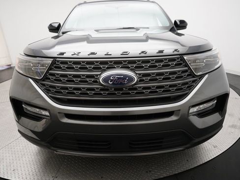 Used 2023 Ford Explorer XLT w/ Equipment Group 202A AWD/4WD image 23