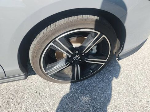 Used 2023 Honda Accord Sport image 12