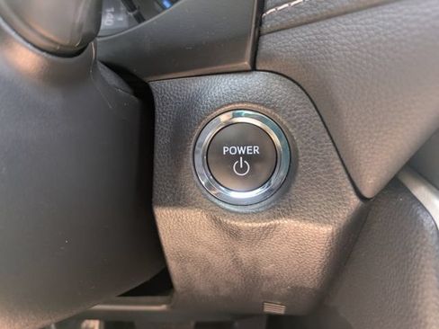 Used 2025 Toyota RAV4 XLE AWD/4WD image 24