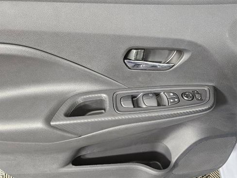 New 2025 Nissan Versa SV w/ Trunk Package FWD image 32
