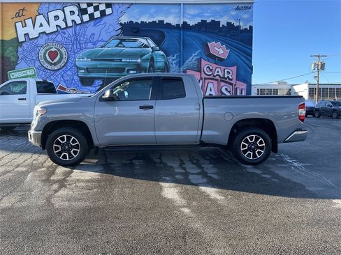 Used 2018 Toyota Tundra SR5 image 2