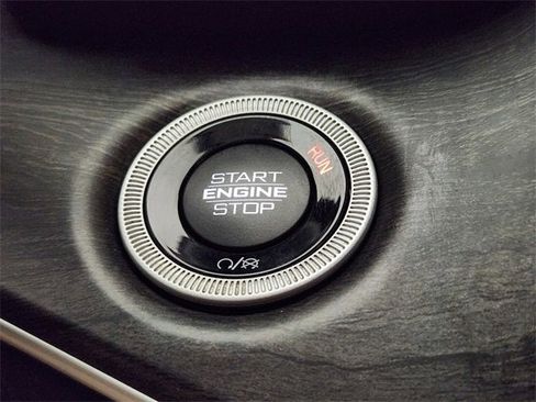 Used 2022 Jeep Grand Cherokee L Limited image 21