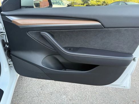 Used 2023 Tesla Model 3 Standard Range image 29