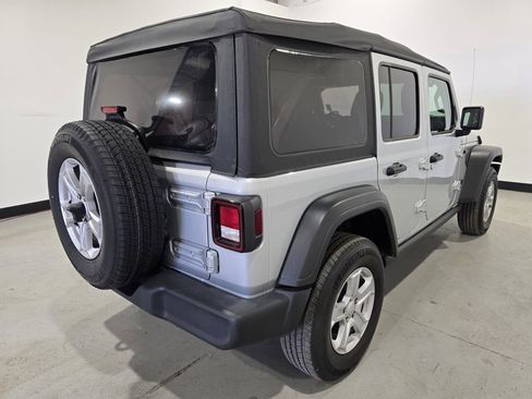 Used 2022 Jeep Wrangler Unlimited Sport image 4