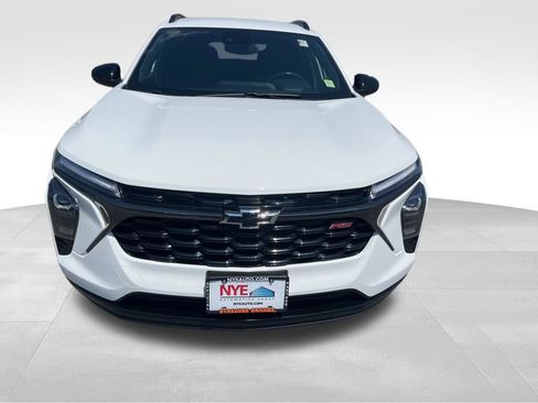 Used 2024 Chevrolet Trax RS w/ Driver Confidence Package FWD image 9