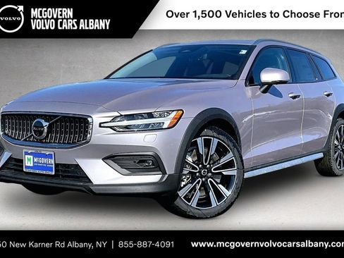 New 2026 Volvo V60 B5 Cross Country Ultra w/ Protection Package Premier image 1