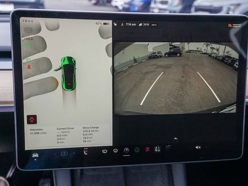 Used 2023 Tesla Model Y Long Range AWD/4WD image 26