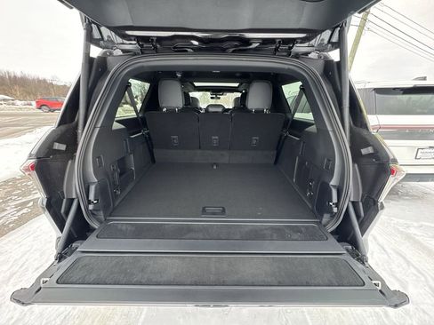 New 2026 Lincoln Navigator L Reserve w/ Jet Appearance Package AWD/4WD image 25