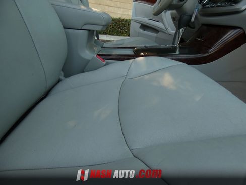 Used 2011 Toyota Avalon FWD image 31
