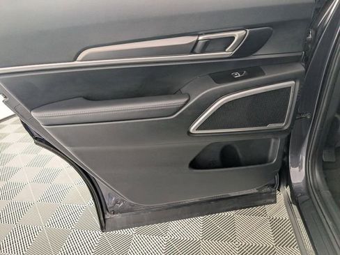 Used 2025 Kia Telluride S image 27