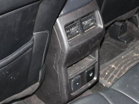 Used 2019 Ford Edge SEL w/ Equipment Group 201A image 18