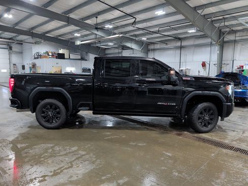 Used 2025 GMC Sierra 2500 AT4 w/ AT4 Premium Plus Package AWD/4WD image 2