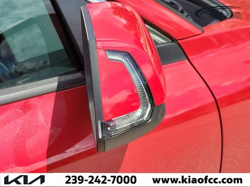 New 2026 Kia Niro EX FWD image 8