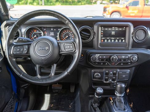 Used 2022 Jeep Wrangler Unlimited Sport AWD/4WD image 12