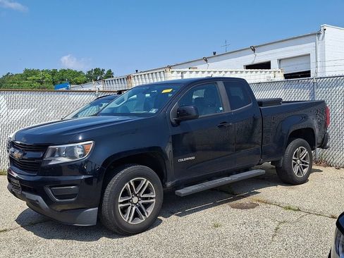 Used 2019 Chevrolet Colorado W/T w/ Custom Special Edition RWD image 3