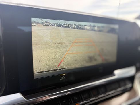 Used 2024 Chevrolet Silverado 1500 LT w/ Z71 Off-Road Package image 26