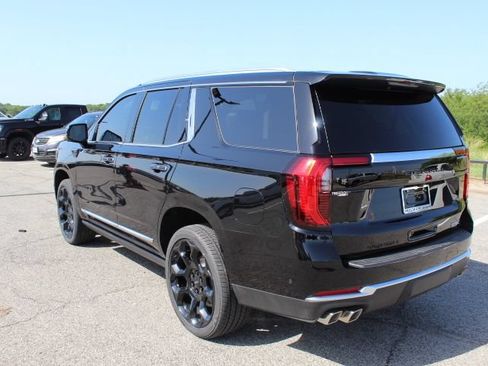 New 2026 GMC Yukon Denali AWD/4WD image 3