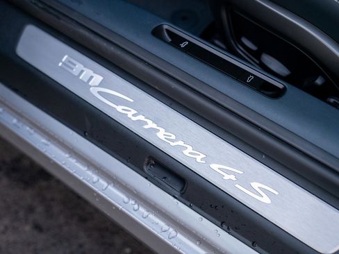 Used 2017 Porsche 911 Carrera image 12