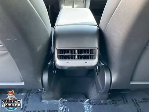 Used 2024 Tesla Model Y Long Range AWD/4WD image 36