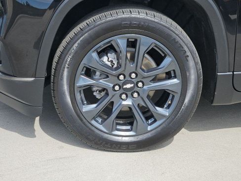 Used 2021 Chevrolet Traverse RS w/ LPO, Cargo Package FWD image 33