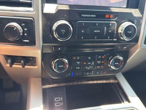 Used 2018 Ford F350 Lariat w/ Lariat Ultimate Package AWD/4WD image 28