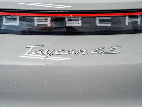 Used 2021 Porsche Taycan 4S image 23