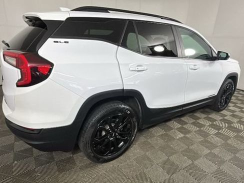 Used 2022 GMC Terrain SLE w/ Elevation Edition AWD/4WD image 3