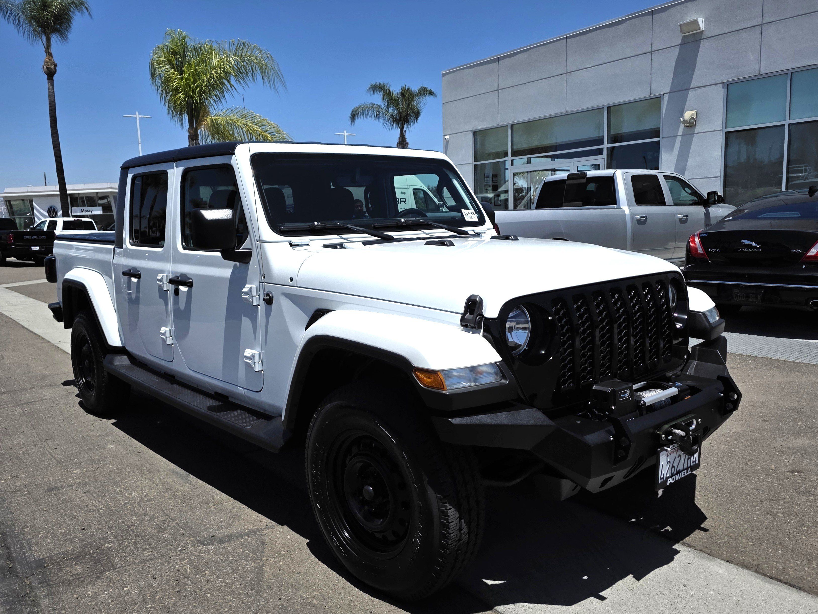 Certified 2021 Jeep Gladiator Sport AWD/4WD image 6
