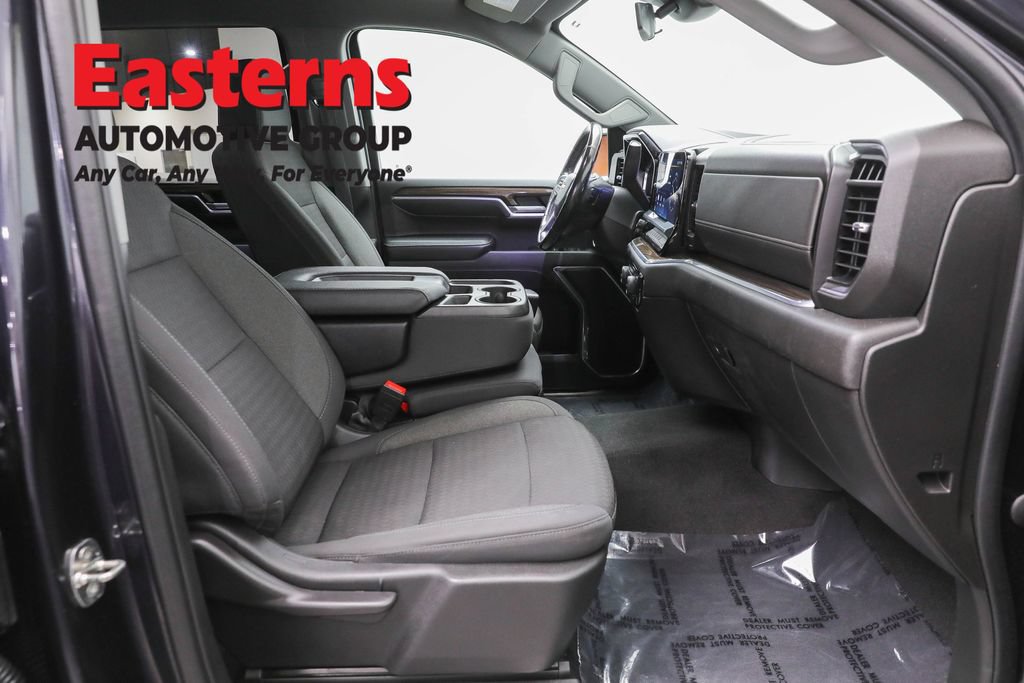 Used 2022 Chevrolet Silverado 1500 LT AWD/4WD image 26