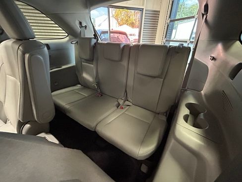 Used 2015 Toyota Highlander XLE AWD/4WD image 9