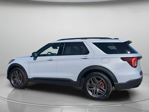 New 2026 Ford Explorer ST w/ Sun And Sound Package image 17