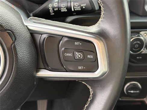 Used 2019 Jeep Wrangler Unlimited Sahara AWD/4WD image 26