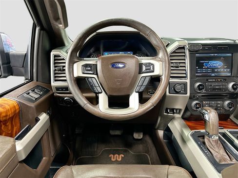 Used 2015 Ford F150 King Ranch image 24