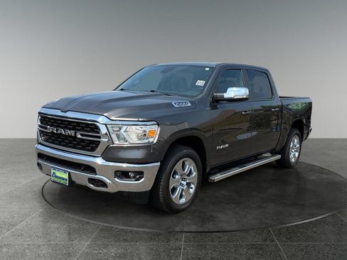 Used 2022 RAM 1500 Big Horn AWD/4WD image 3