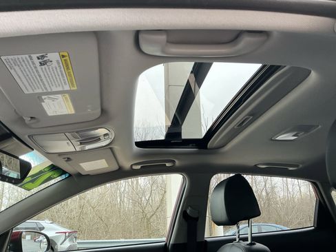 Used 2023 Hyundai Kona Limited image 17