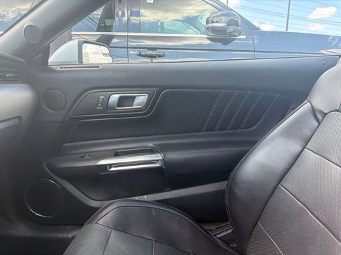 Used 2020 Ford Mustang Premium RWD image 8