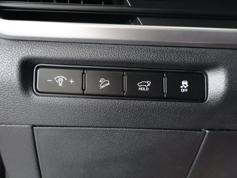 Used 2024 Kia Telluride EX w/ EX Captain's Chair Package AWD/4WD image 16
