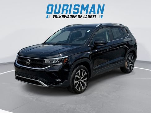 Used 2023 Volkswagen Taos SE AWD/4WD image 1
