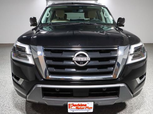 Used 2022 Nissan Armada SL w/ Captain's Chairs Package AWD/4WD image 4