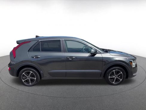 Used 2026 Kia Niro LX FWD image 16