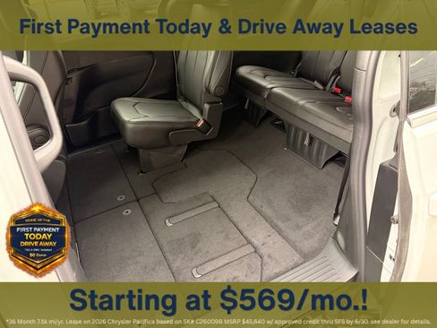 New 2026 Chrysler Pacifica Select FWD image 17