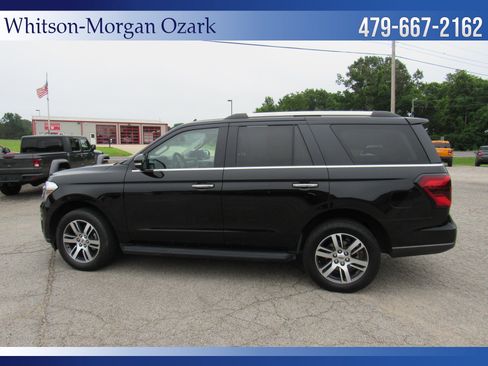 Used 2024 Ford Expedition Limited RWD image 9