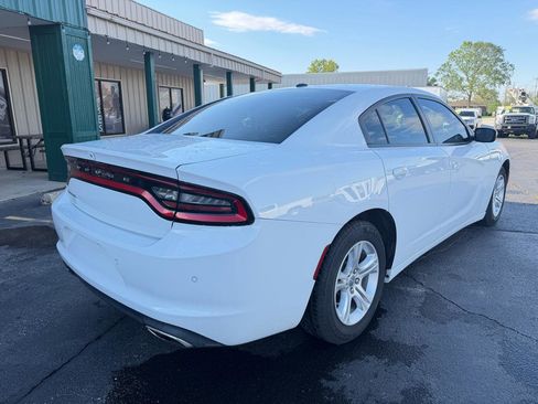 Used 2020 Dodge Charger SXT RWD image 3