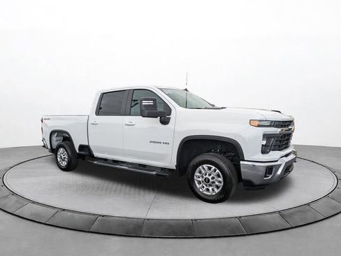 Used 2025 Chevrolet Silverado 2500 LT w/ Convenience Package image 2
