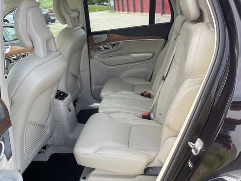 Used 2016 Volvo XC90 T8 Inscription w/ Vision Package AWD/4WD image 15