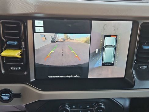 Used 2023 Ford Bronco Wildtrak image 15