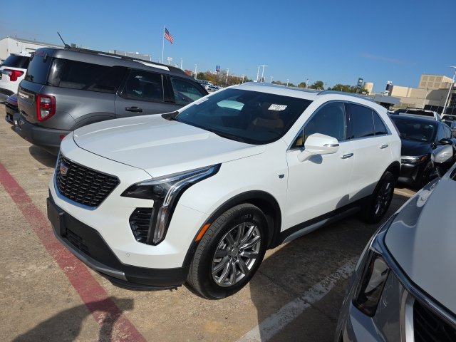 Used 2023 Cadillac XT4 Premium Luxury AWD/4WD image 2