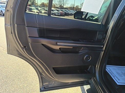 Used 2019 Ford Expedition XLT w/ Equipment Group 202A image 13
