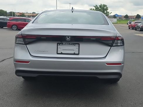 Used 2023 Honda Accord EX image 6