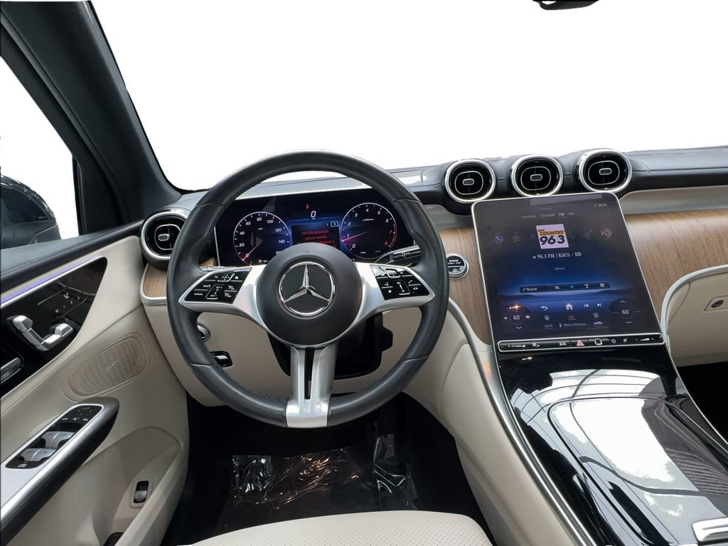 Used 2024 Mercedes-Benz GLC 300 4MATIC image 36